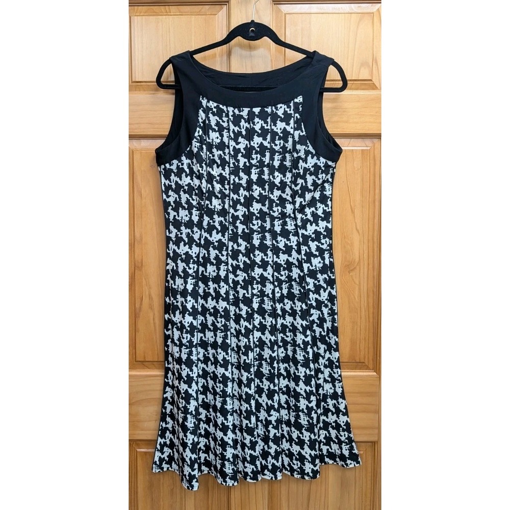 Chelsea Suite Women's Size 12 Dress Black White Gord Sleeveless Spandex Pullover